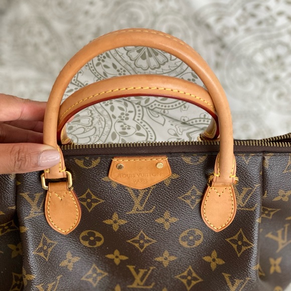 $SoLD  SoLd   Vuitton Turenne PM - Picture 3 of 12